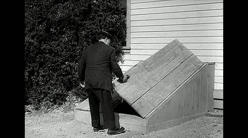 Buster Keaton in The Twilight Zone [video + audio loop]