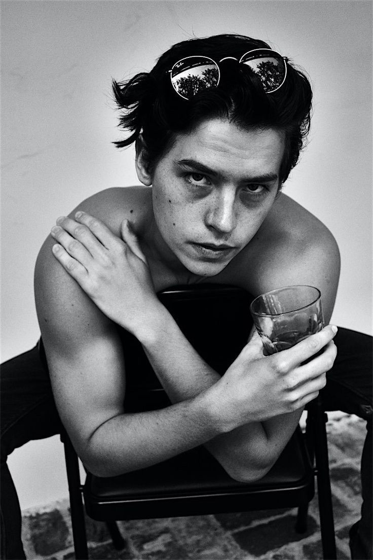 beautifulboys27: “Cole Sprouse ”