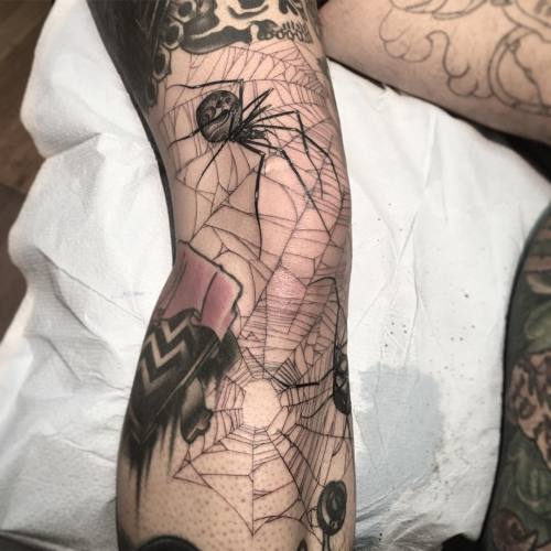 Tattoo tagged with: leg, spider, knee 