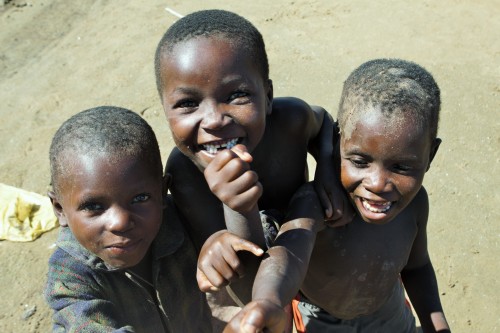 MALAUI: La vuelta al Sur de África en 80 días (6) - Blogs de Malawi - LIVINGSTONIA: Amistades pasajeras (7)