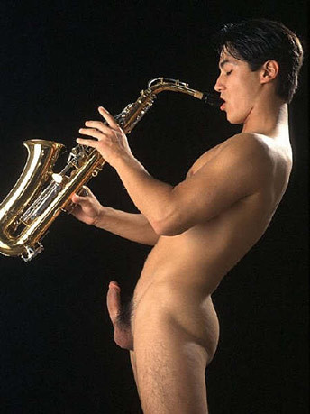 Naked Nude Saxofone 78