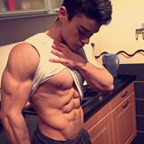 tripltap:

Gymspiration with Thomas...