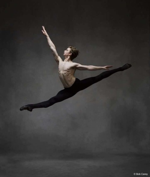 pas-de-duhhh: “Aran Bell corps de ballet with American Ballet Theatre photographed by Bob Carey ”