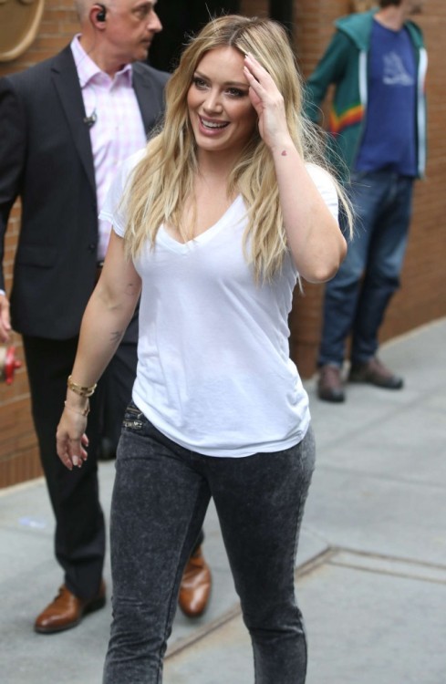 Hilary Duff – Leaving ‘The View’ in NYC