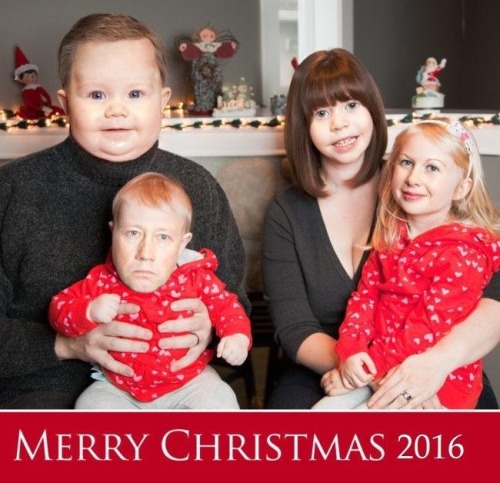 Family Christmas card winners. (via touba4)