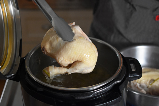 Instant Pot (Pressure Cooker) Chicken Pho by Michelle Tam / Nom Nom Paleo http://nomnompaleo.com