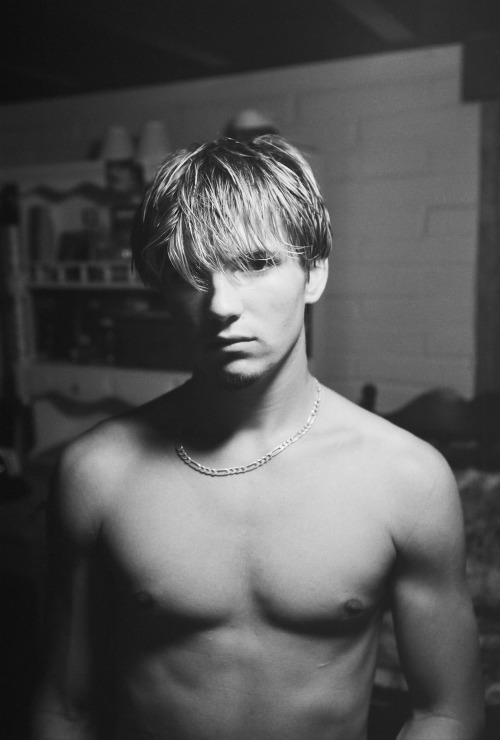 Here’s a fond memory of Chris @ 17 in his bedroom. Ramona, California. He was one of my early and favorite teen Muses. By Photographer Terry Smith