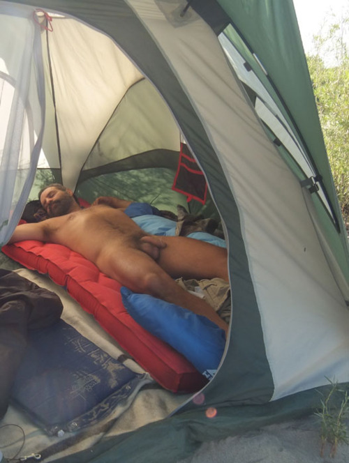 hobartgloryhunter:
“I stumbled across a guy PASSED OUT in his tent at FALLS like this. He wasn’t this old but his dick certainly wan’t this big either.
”