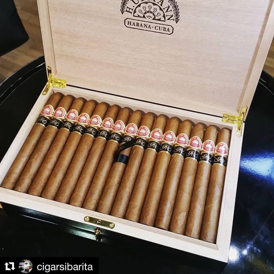 purotrader:
“These will be the most sought after cigar of this year. #Repost @cigarsibarita
・・・
Ladies & gents, live from #FestivalDelHabano his brand new majesty H. Upmann Sir Winston Gran Reserva @habanos_oficial
”