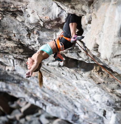 sixpenceee:
“Rock climber Courtney Woods rests her arms during a climb in Flatanger, Norway (Source)
”