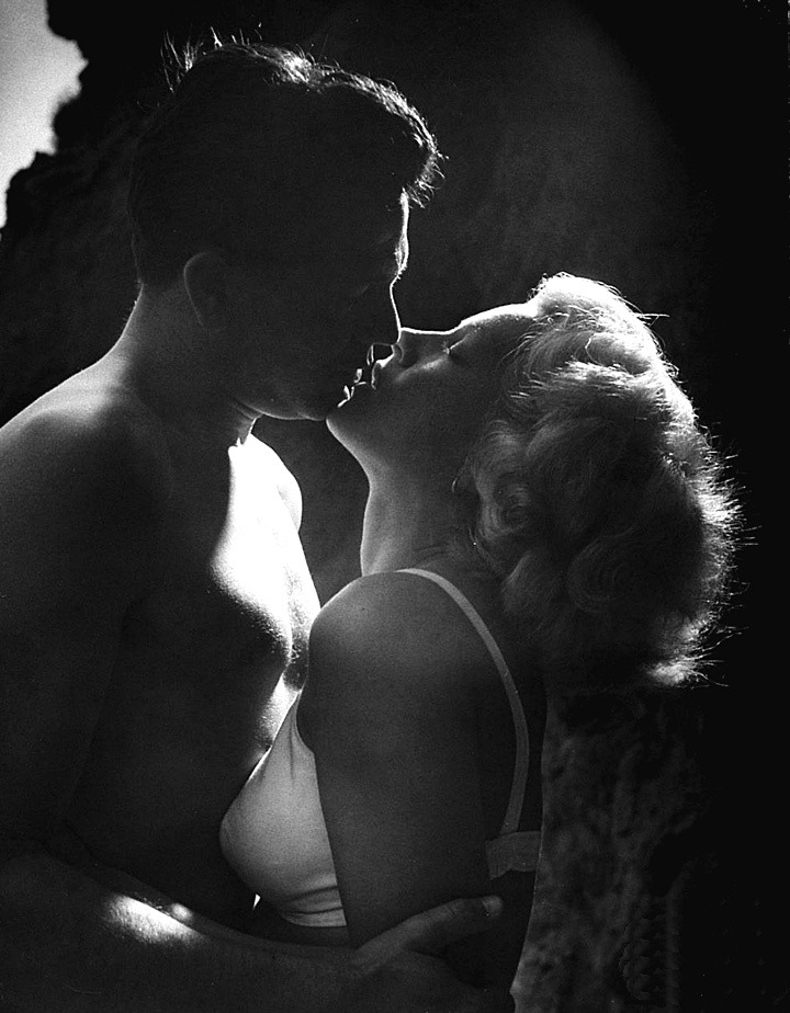 Lana Turner and John Garfield in The Postman Always Rings Twice (Tay Garnett, 1946)