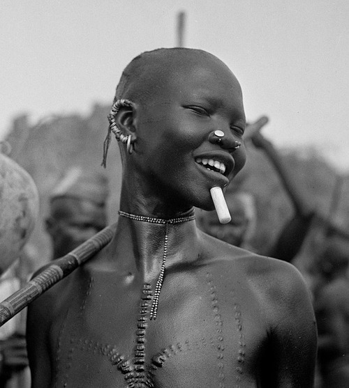 kradhe:
“ Nuba girl, Kordofan, Southern Sudan 1949. George Rodger
”
