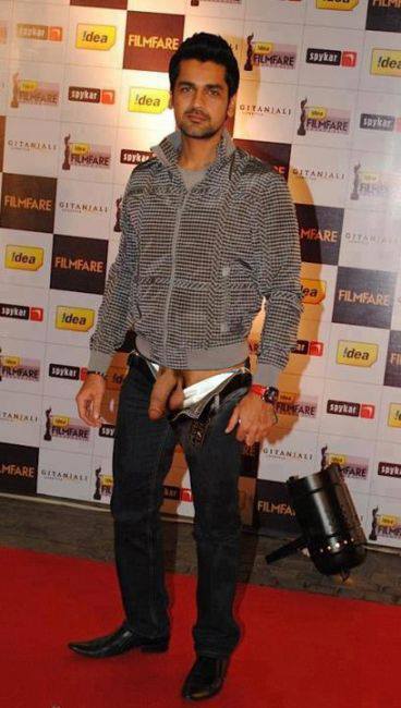 drainmypipe:
“At the 2011 Filmfare Awards in Mumbai. You really should have been there!
”