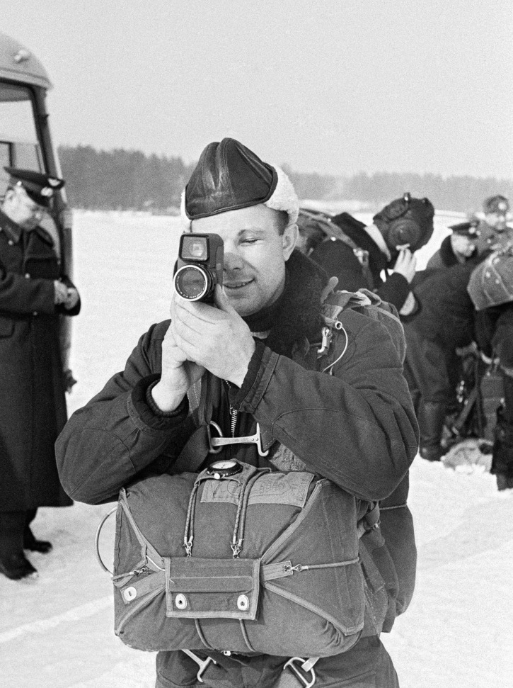humanoidhistory:
“Cosmonaut Yuri Gagarin trains to be the first human in space, February 18, 1960.
”