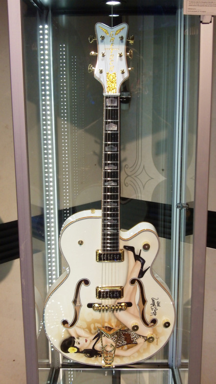 chillypepperhothothot:
“ A Fancy Gretsch Kim Falcon Model by Guitar Player
Via Flickr:
BC: Dig the groovy graphics on this baby.
”