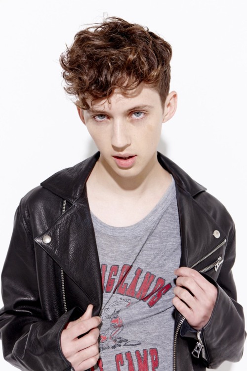 boys-cute-boys: “ “Troye Sivan ” ” I Like Nice and Rough Follow one of the best gay Tumblr ever!