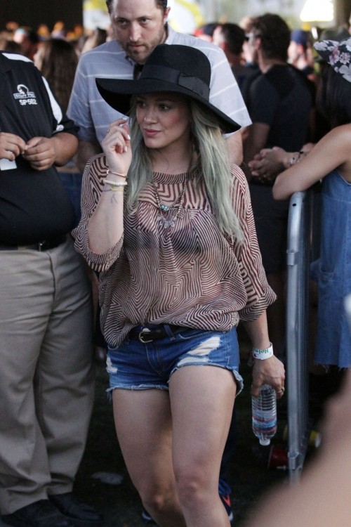 Hilary Duff – 2015 Coachella Music Festival Day 3 in Indio