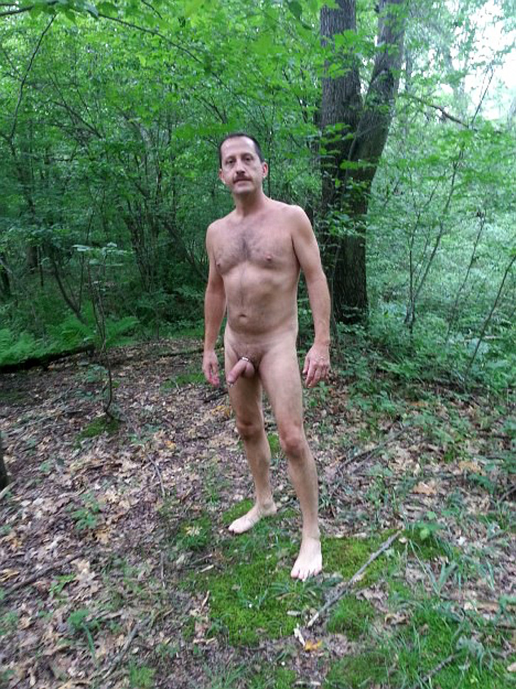 Cought Daddy in the Woods
horny-dads.tumblr.com