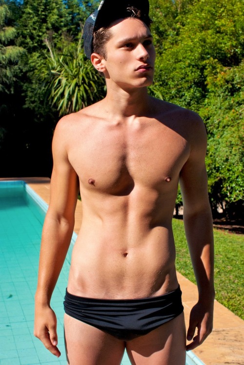 boytiful: “(via Beach & Pool – pictures of boys on the beach and at the pool) ”