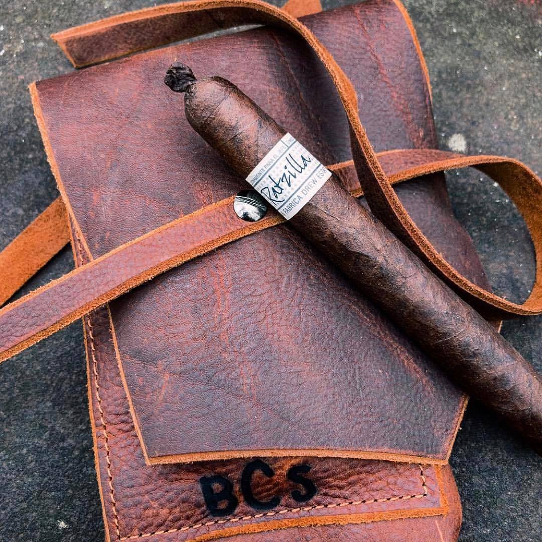 Sweet pic Brian! 👊🏼 Premium Cigar leather 🔥💨 Repost from @dimefan #cigars #ratzilla #de4l #leathersmellsgood #originaldesign #veteranmade #madeinusa ⚒⚙️ #cigar #ruggedluxury www.LegendarySaxon.com