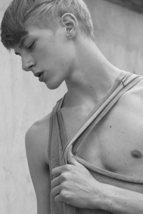 strangeforeignbeauty: “ Dominik Sadoch [ b&w | fave models | 1000+ notes | facebook | twitter | google+ | instagram ] ”