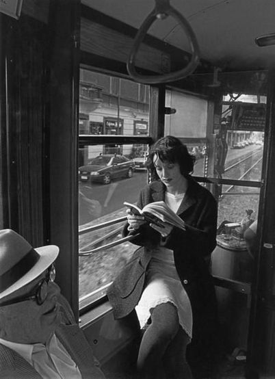 longshankstumblarian:
“ “Femme lisant dans le tramway à Milan” Ferdinando Scianna 1997
Source: Pinterest.com
”
