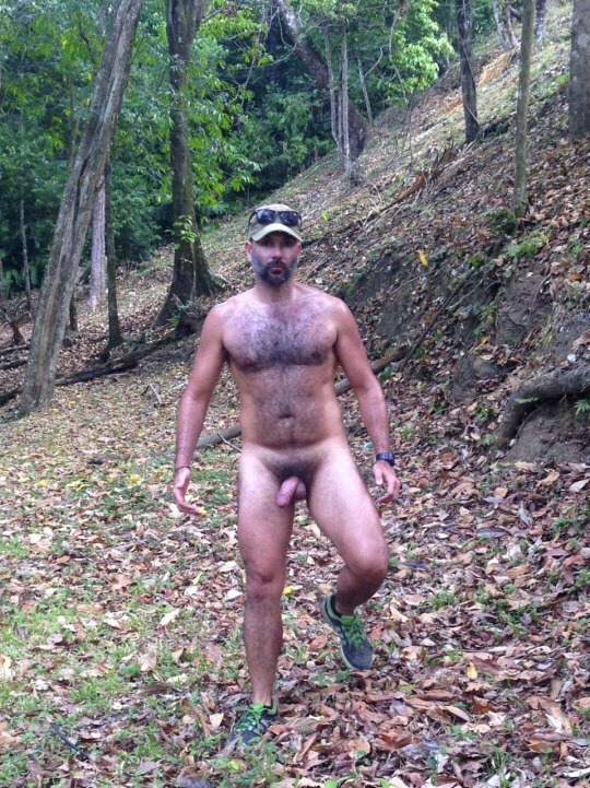 alanh-me:
“Follow all things gay, naturist and “ eye catching
”