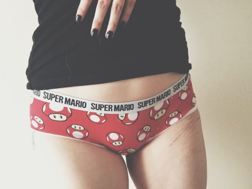 elvishmermaid:Feeling super cute in my new Super Mario panties... - Daily Ladies