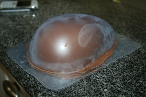 Resultado de imagem para desenformar ovo de pascoa