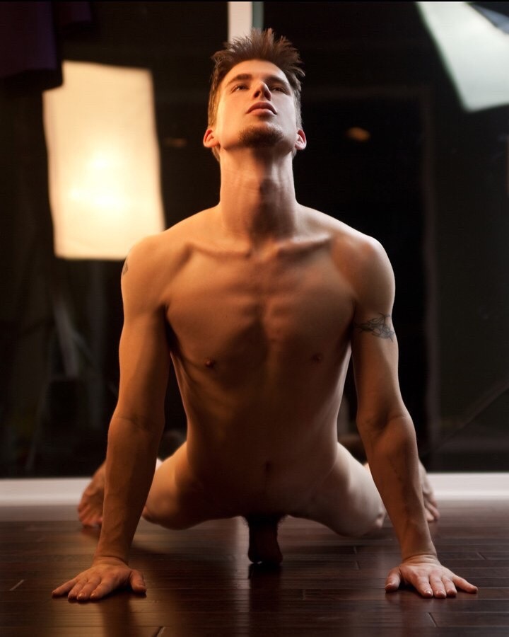 Sportsman Bulge Naked-9959