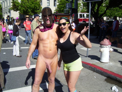 Cfnm Bay To Breakers Nude Sexy Babes Naked Wallpaper
