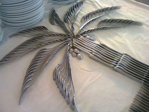 palm tree cutlery...