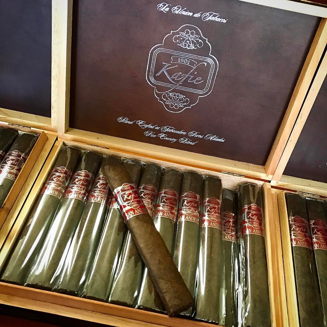 The Kafie 1901 San Andres. Medium to full bodied, full flavored, balanced, and intriguing with a clean finish, how a premium cigar should be. #tabacaleragkafieycia #Honduras #Danli