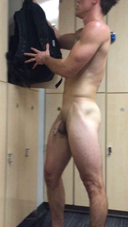 Milf picture Hidden cam in locker room 3, Hot pics on bigbutt.nakedgirlfuck.com