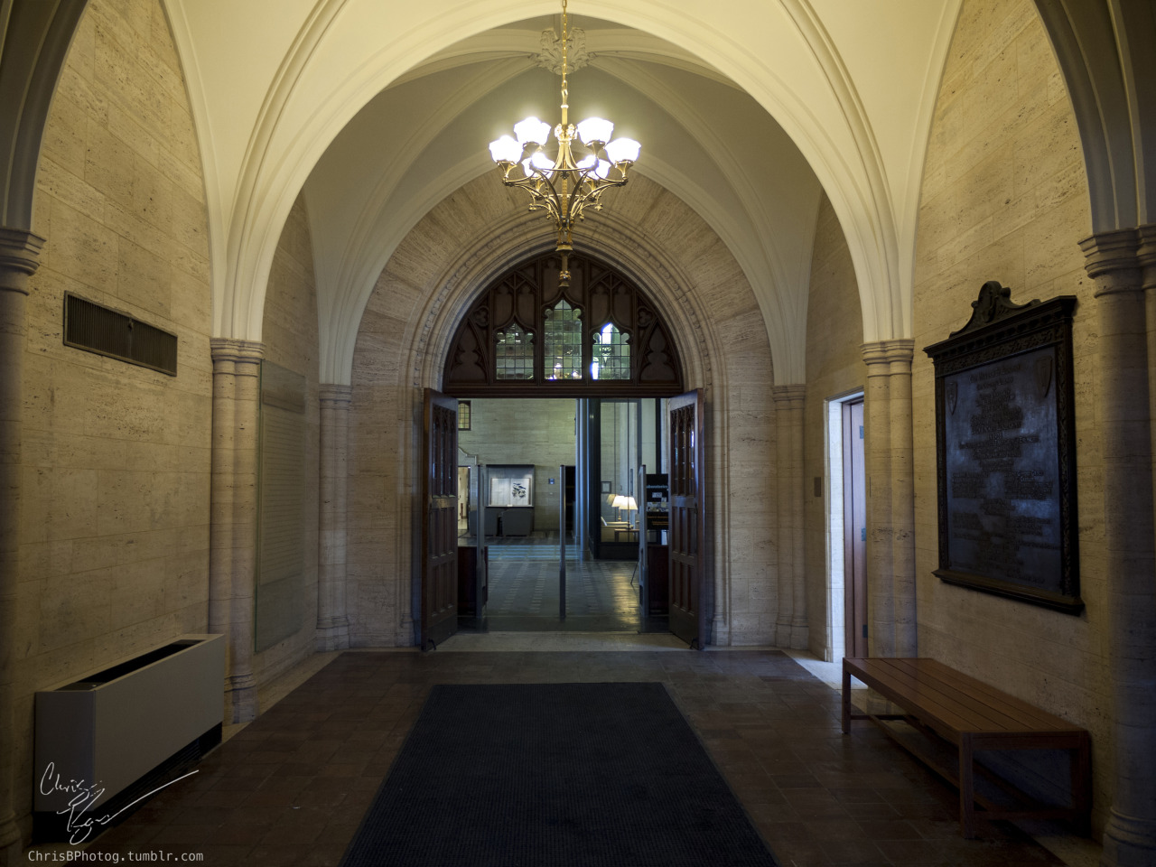 Also the entrance to Linderman is deceptively dark. And always turns out blurry