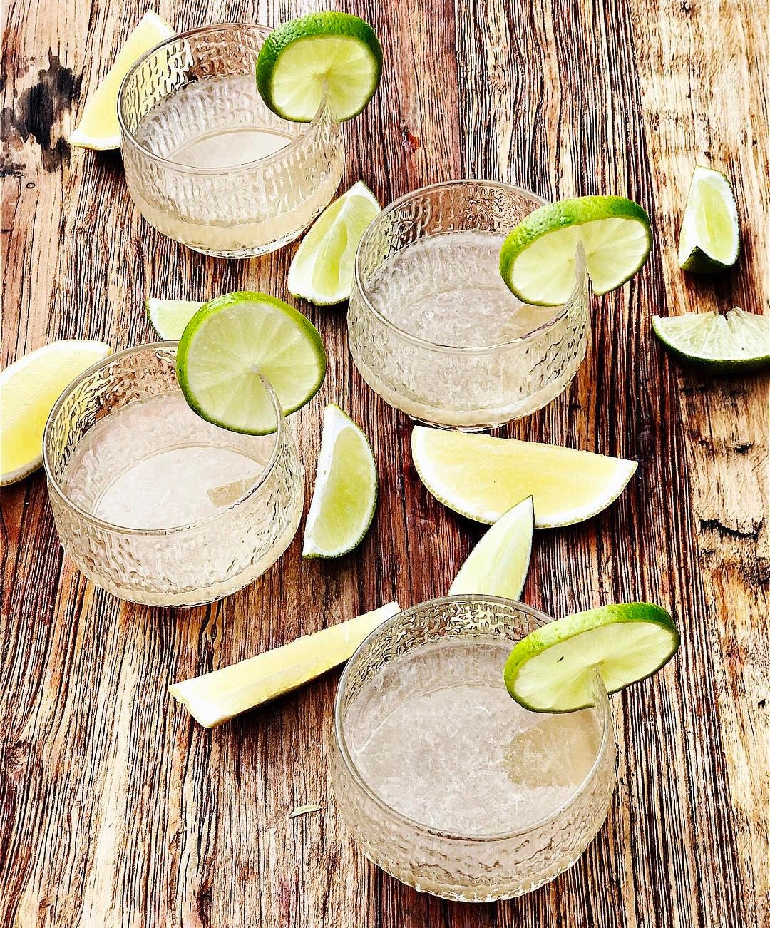 themargaritamum: “LIVE MARGARITA MUM UPDATE: I love public holidays and friends dropping in for a margarita! I just quickly mixed up these tart and tangy ‘Margarita Drop in’s’ …. Recipe: . 90mls @sxliquors cha Cha Cha tequila with lemon and...