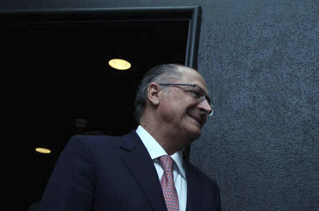 Alckmin diz que se fosse Temer teria colocado reforma da Previdência em votação logo após o Golpe 