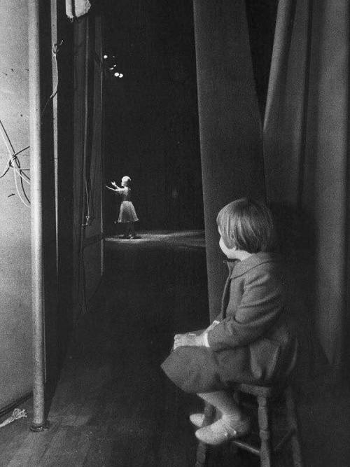 fewthistle:
“  Carrie Fisher watches her mom, Debbie Reynolds, on stage at the Riviera Hotel in Las Vegas, 1963.
Rest In Peace.
”