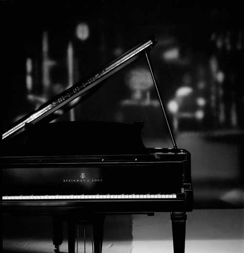 grand piano | Tumblr