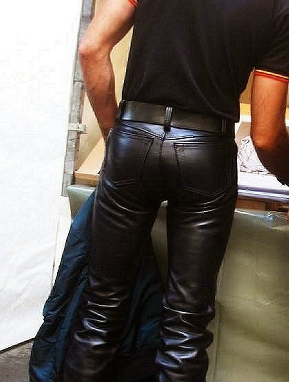 Gay Guys In Leather 67
