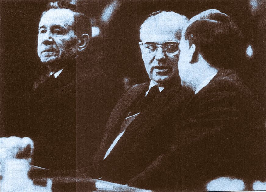 ‪Andrei Gromyko, presidente de la URSS y M Gorbachev en Berlin Oriental, en la importante cumbre del Pacto de Varsovia #v290587 ‬