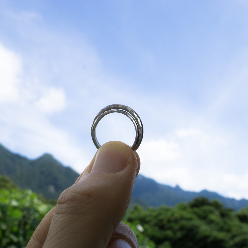 オーダーメイドのマリッジリング　プラチナ　屋久島の空　屋久島でつくる結婚指輪