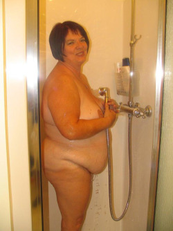 Naked Fat Mature Woman