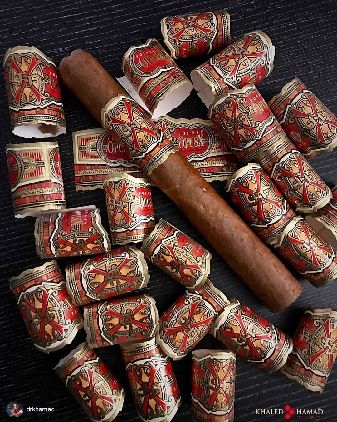 🔥💨👌
#FuenteFriday
#Repost 📸 from @drkhamad
WWW.CIGARSANDWHISKEYS.COM
Like 👍, Repost 🔃, Tag 🔖 Follow 👣 Us & Subscribe ✍...