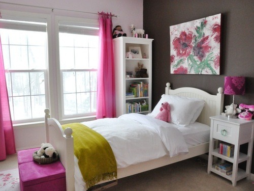 What are some decorating ideas for small bedrooms?