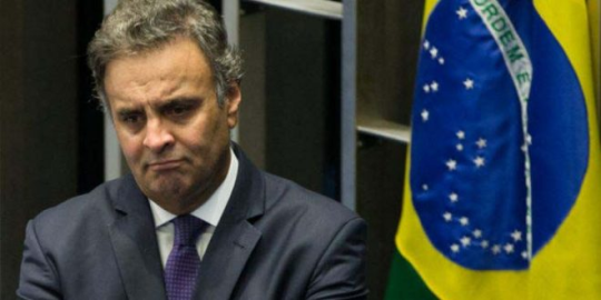 Aécio Neves desiste de ser presidente para se candidatar a deputado em 2018 para não perder foro privilegiado