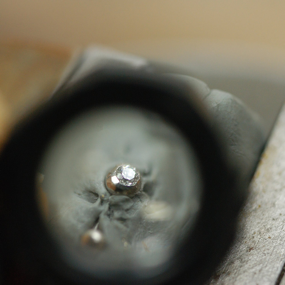 オーダーメイドマリッジリングの制作風景　プラチナ、ダイヤモンド　屋久島で作る結婚指輪