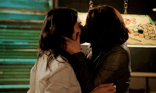 Bonus points for managing to work in a really sexy kiss. *fans selves*