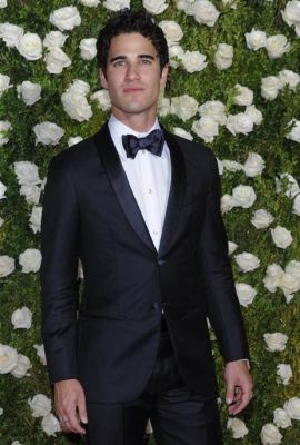 tonyawards2017 - Darren's Miscellaneous Projects and Events for 2017 - Page 2 Tumblr_orep2lUJq21wpi2k2o5_400