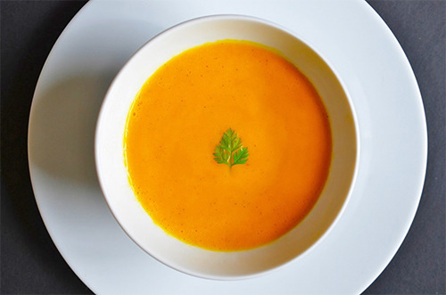 Whole30 Day 11: Carrot + Cardamom Soup by Michelle Tam https://nomnompaleo.com